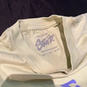 Pull and Bear t-shirt which this brand does not exist in Canada.